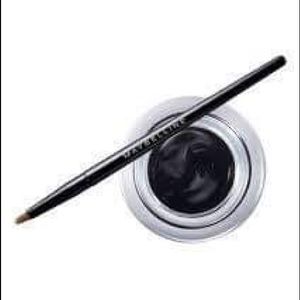 Gel Eyeliner with FREE eyeliner brush